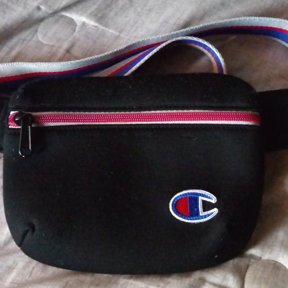 Champion "Attribute" Waist Pack w Zipper Closure/Mens Black